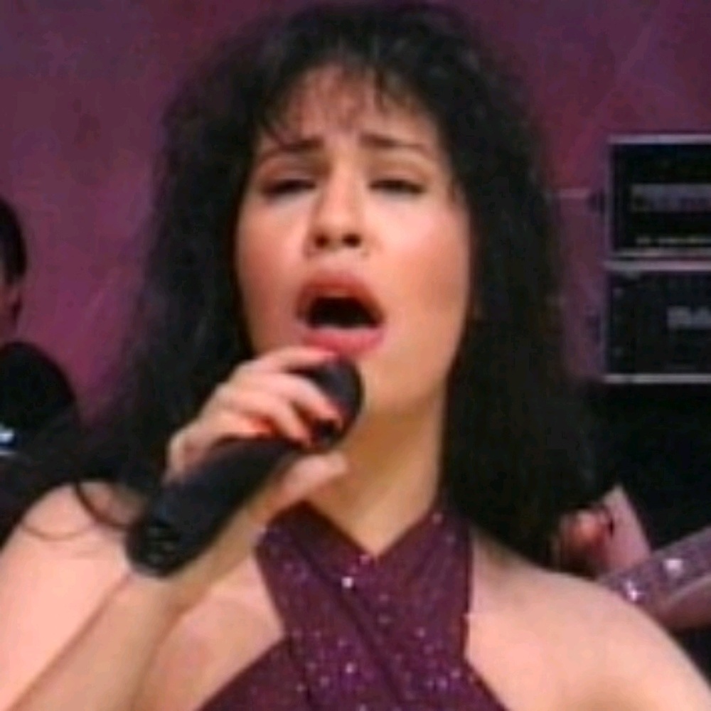 Meet your Posher, Selena